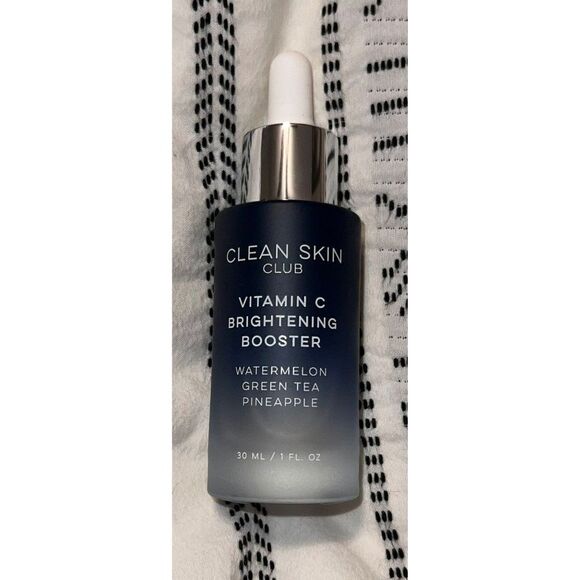 Vitamin C Brightening Booster - Clean Skin Club - Picture 2 of 3